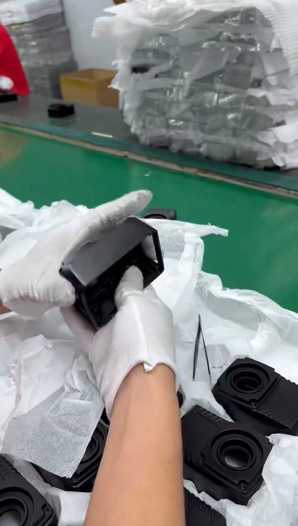 Manual visual inspection of finished aluminum parts before packing at HSX